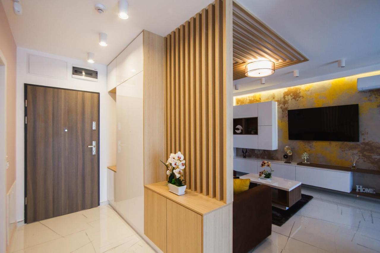 Romantic Getaway At West Residence Oradea Dış mekan fotoğraf